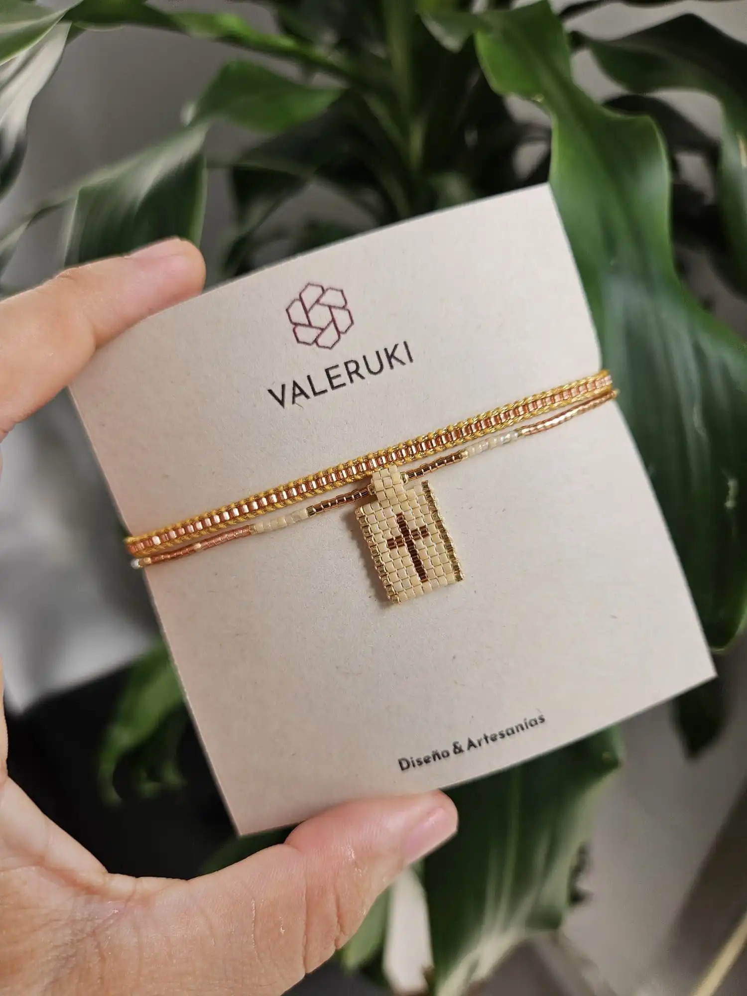 VALERUKI - 386-01.jpg