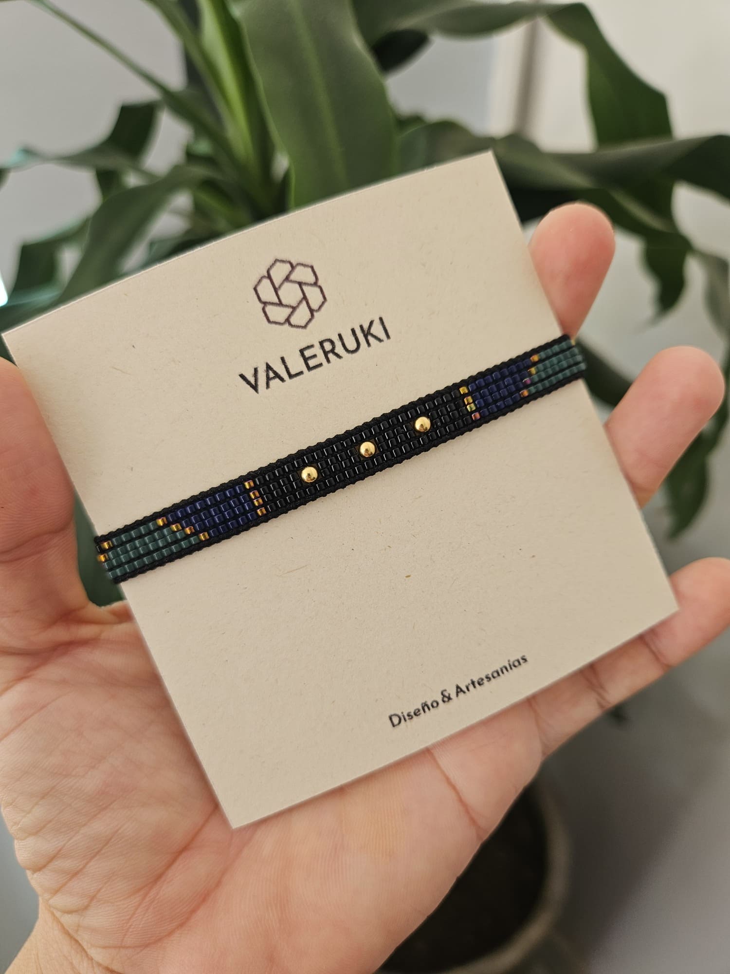 VALERUKI - 407-01.jpg