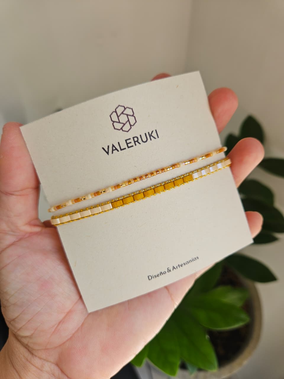 VALERUKI - 500-01.jpg